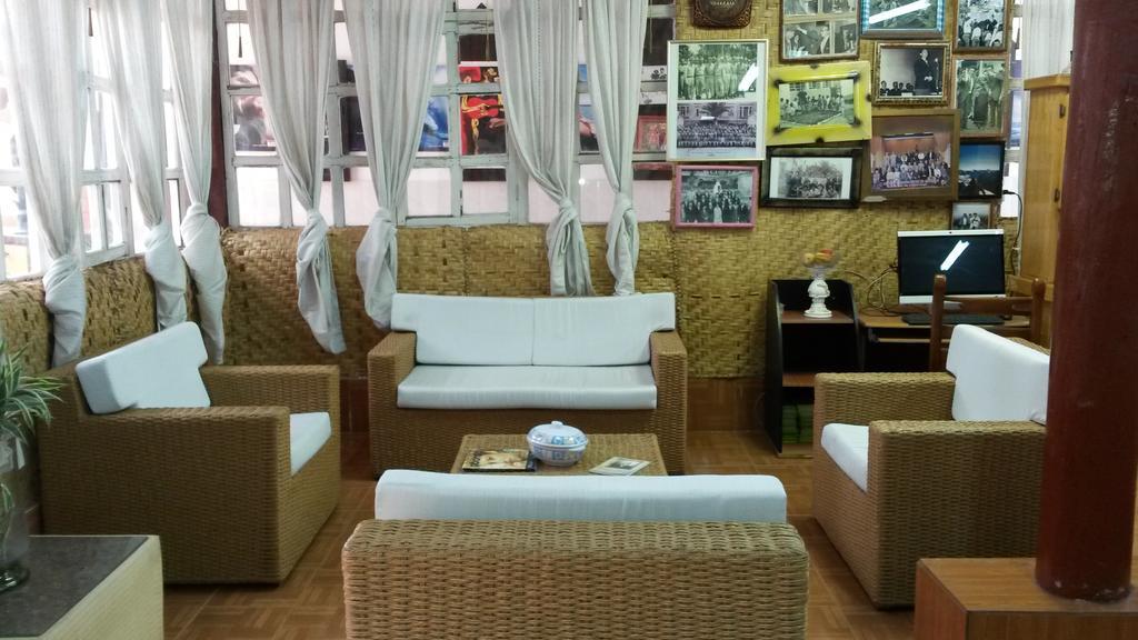 Hostal El Parque Tababela Zewnętrze zdjęcie