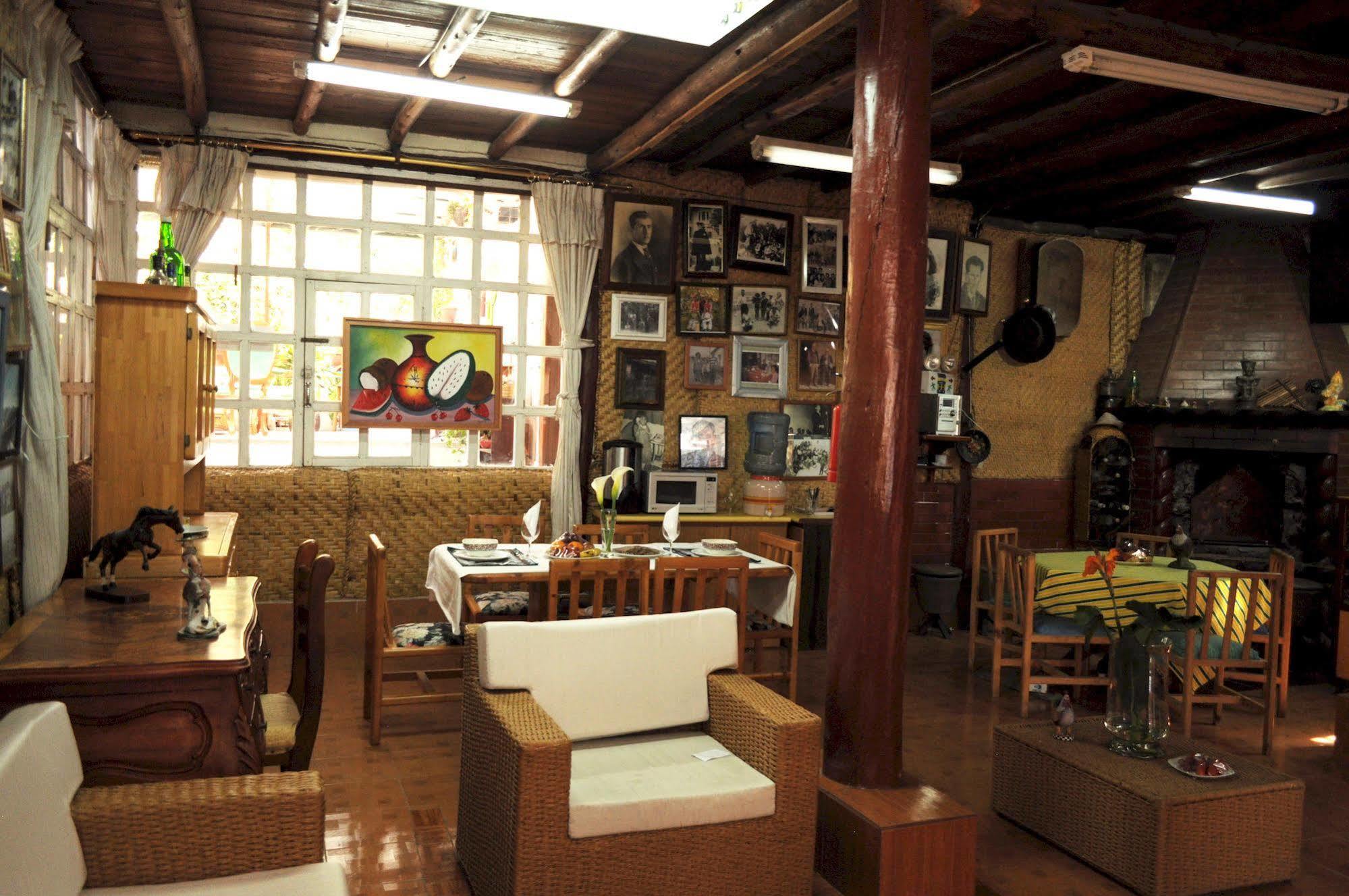 Hostal El Parque Tababela Zewnętrze zdjęcie