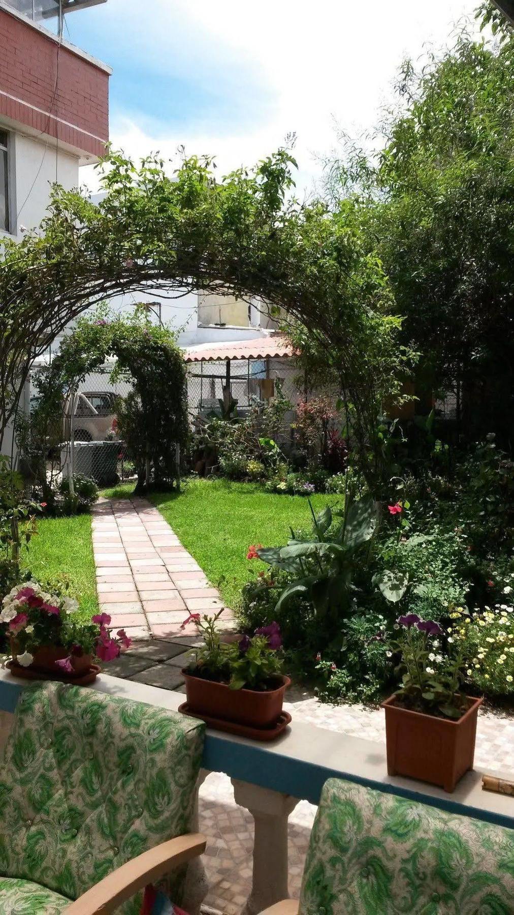 Hostal El Parque Tababela Zewnętrze zdjęcie